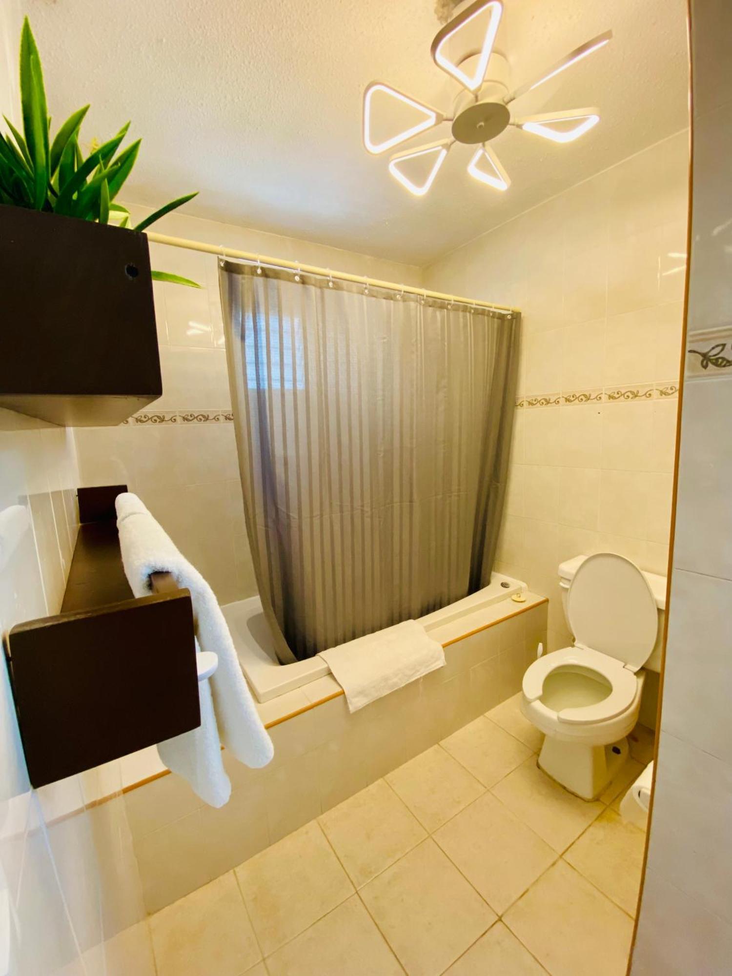 Guest house Aguacatl *